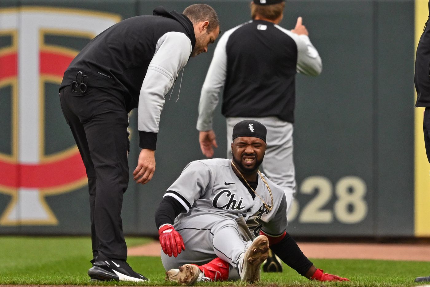 Eloy Jimenez injury White Sox