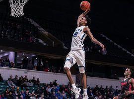 Emoni Bates throws down a dunk during a Lincoln HS basketball game. (Image: Scott Hasse/Detroit Free Press)