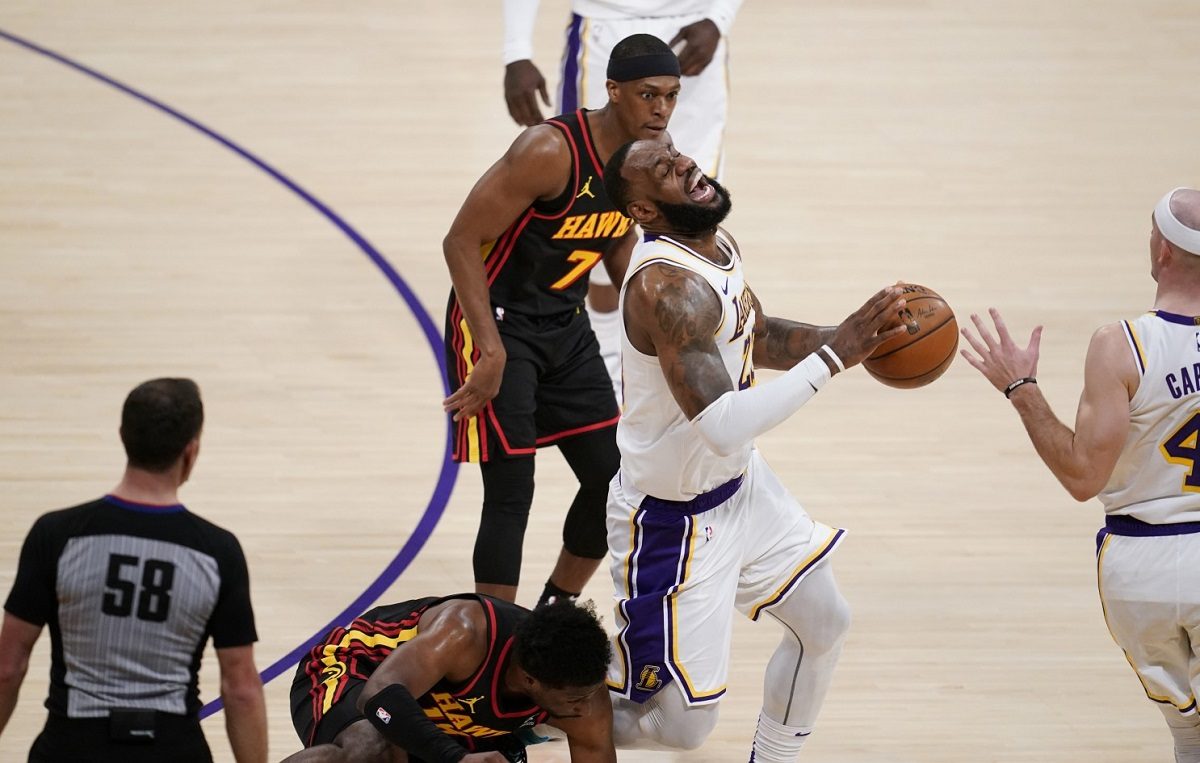 LeBron James LA Lakers ankle injury return New York Knicks