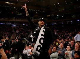 Ex-Knicks star Carmelo Anthony gets love from fans at Madison Square Garden during a Knicks game in 2019. (Image: Getty)