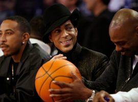 Ludacris (left), Prince (center), and David Chappelle (right) sit courtside for the 2007 NBA All-Star Game in Las Vegas. (Image: Kevork Djansezian/AP)