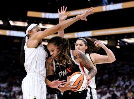 The Chicago Sky will enjoy home-court advantage against the Phoenix Mercury in Game 3 of the WNBA Finals on Friday night. (Image: Mike Mattina/Getty)