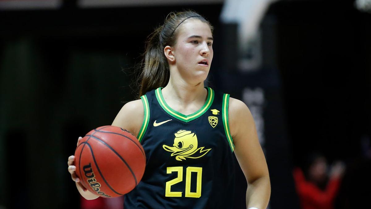 Sabrina Ionescu tops 1,000 assists