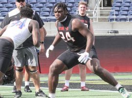 Five-star offensive tackle Broderick Jones decided to sign with the Georgia Bulldogs on College Football National Signing Day. (Image: 247Sports.com)