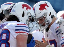 Dawson Knox (88) and Josh Allen (17) celebrate a touchdown for the Buffalo Bills. (Image: Bryan Bennett/Getty)