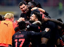 AC Milan's players celebrating after they beat Verona 3-2 at San Siro on Saturday. (Image: Twitter/davidecalabria2)