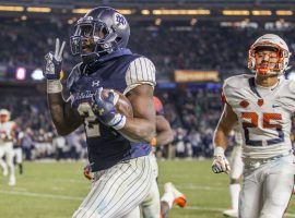 Notre Dame ditched the tradition green uniforms for pin stripes in honor of playing at Yankee Stadium, and the Fighting Irish won, 36-3. (Image: Getty)