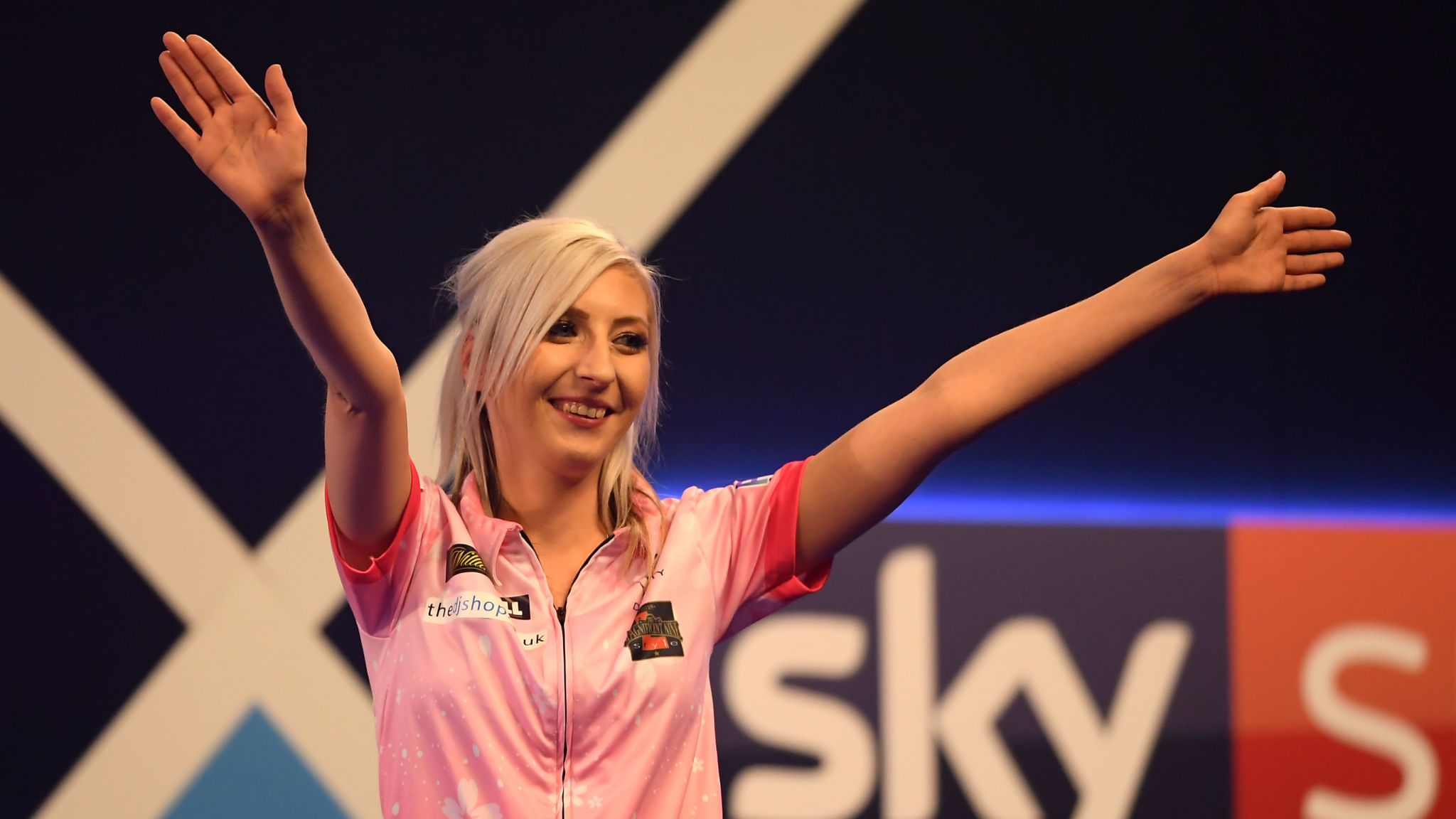 Fallon Sherrock female darts player