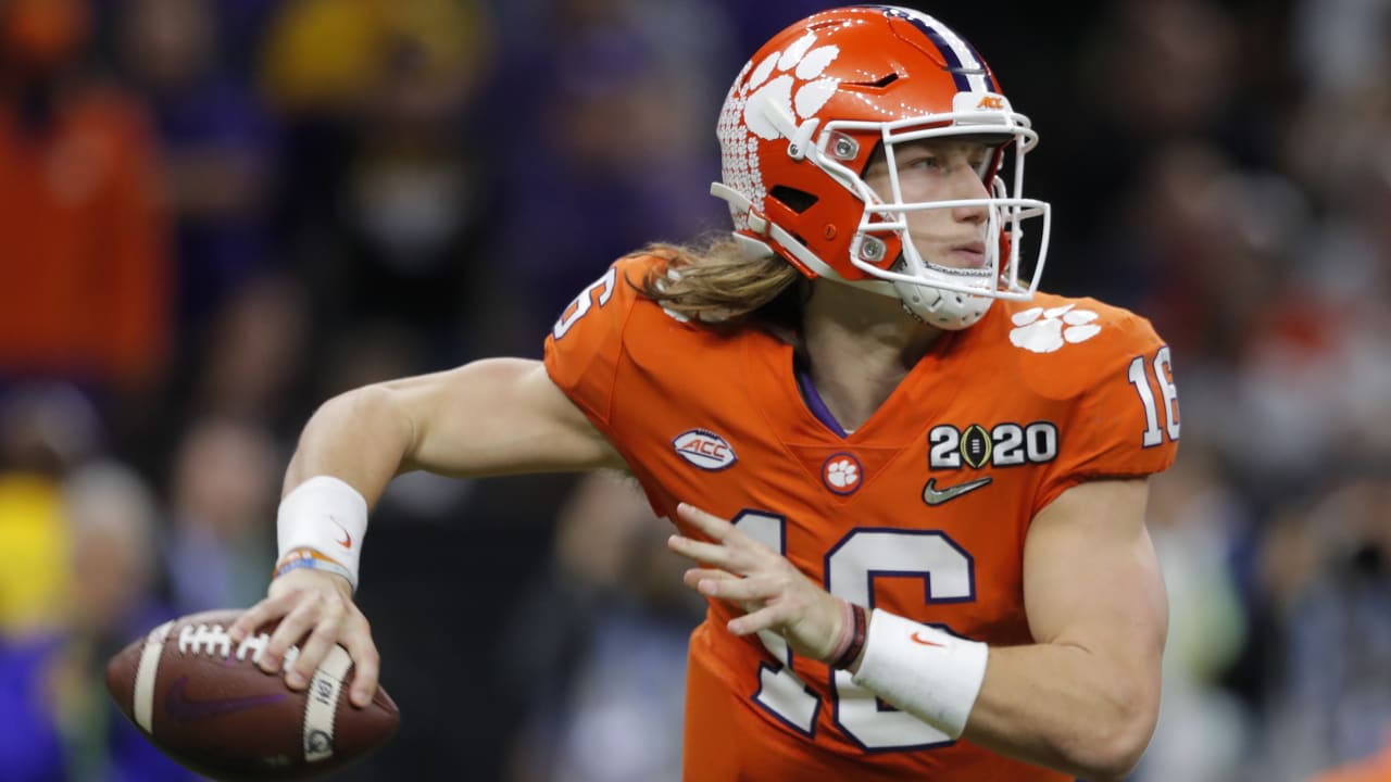 Trevor Lawrence Heisman Trophy 