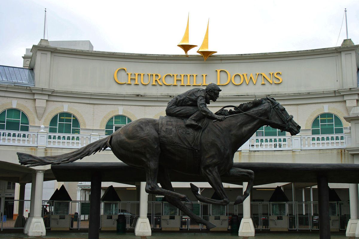 Churchill Downs will be site of Kentucky Derby in September