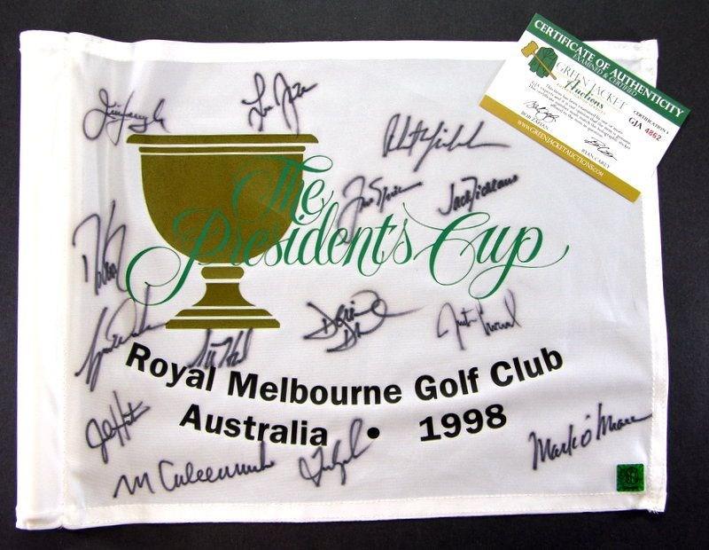 This 1998 pin flag signed by golfing royalty sold for less than $500.