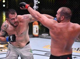 Augusto Sakai (left) attempts to continue his run up the UFC heavyweight division when he takes on veteran Alistair Overeem on Saturday. (Image: Jeff Bottari/Zuffa)