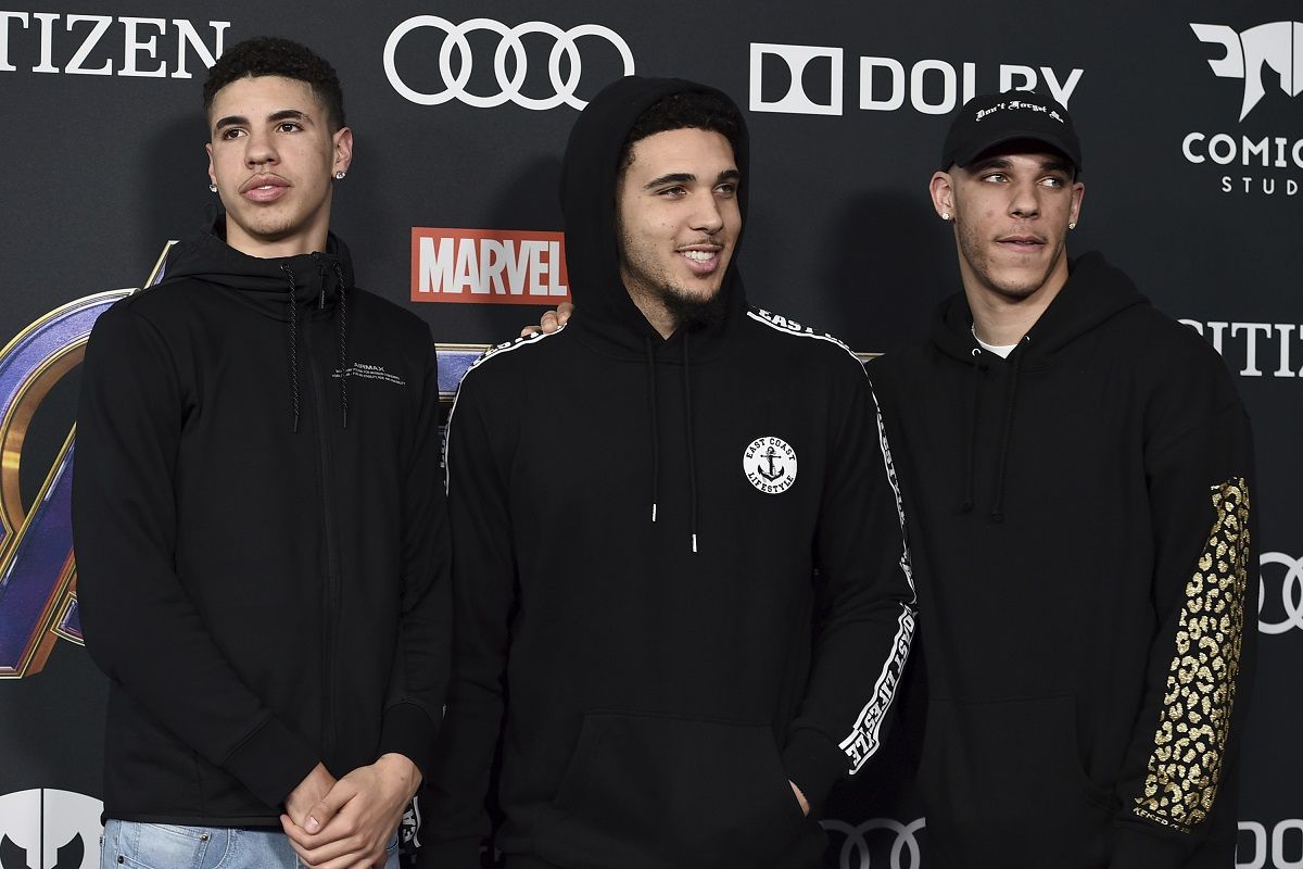 LaMelo Ball Brothers sign Jay-Z Roc Nation Lonzo LeAngelo