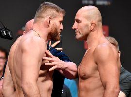 Jan Blachowicz (left) will defend his UFC light heavyweight title against Glover Teixeira (right) in the main event of UFC 267 on Saturday. (Image: Chris Unger/Zuffa)