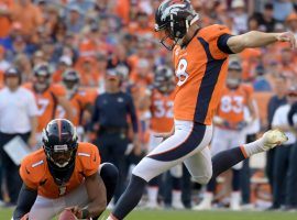 Brandon McManus kicks a game-winning field goal to help the Denver Broncos beat the Oakland Raiders 20-19 on Sunday. (Image: Kirby Lee/USA Today Sports)