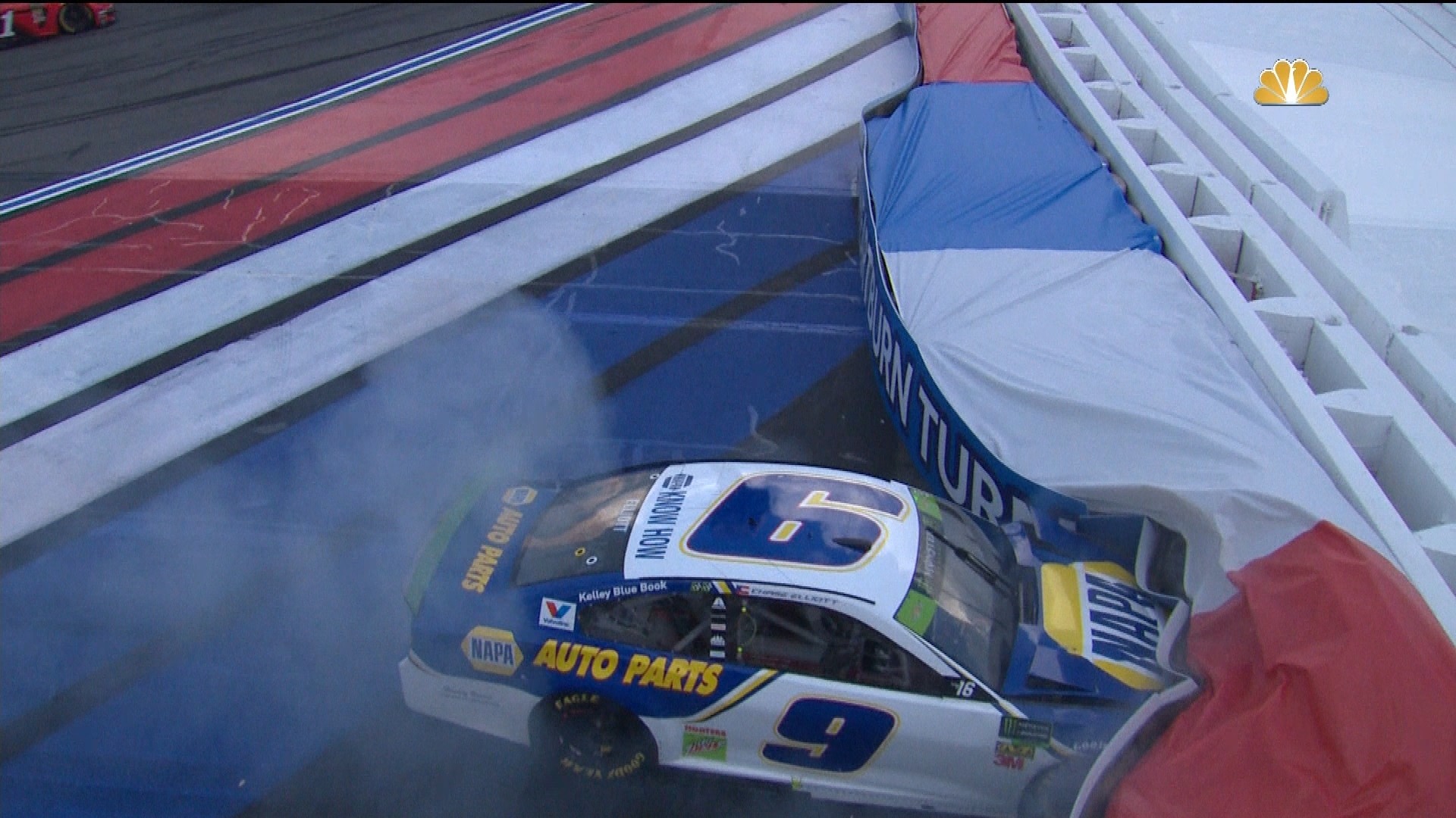 Chase Elliott Charlotte Crash