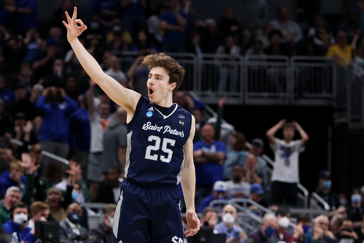 Doug Edert Saint Peter's Cinderella March Madness Sweet 16 Houston