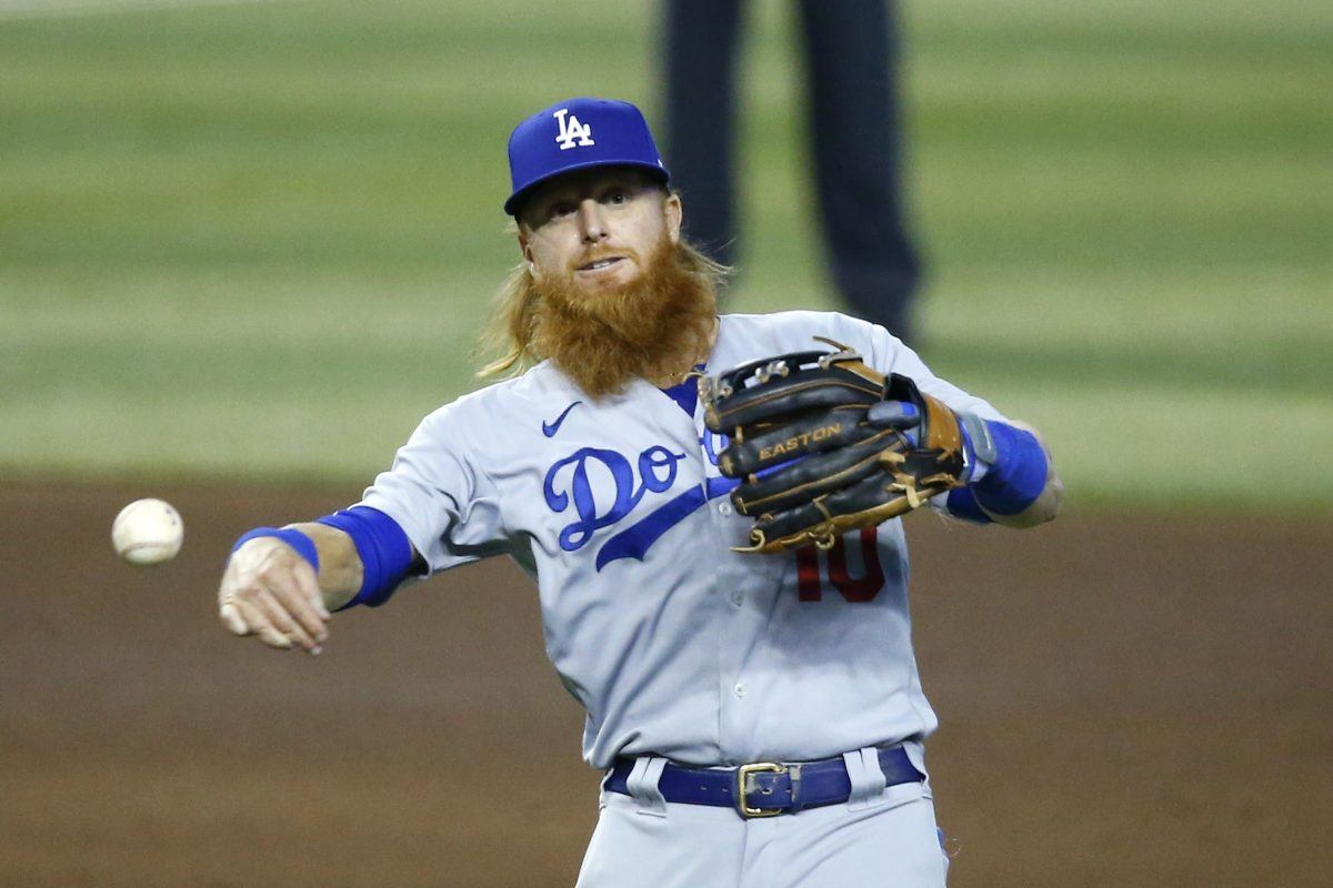 Justin Turner Dodgers defense