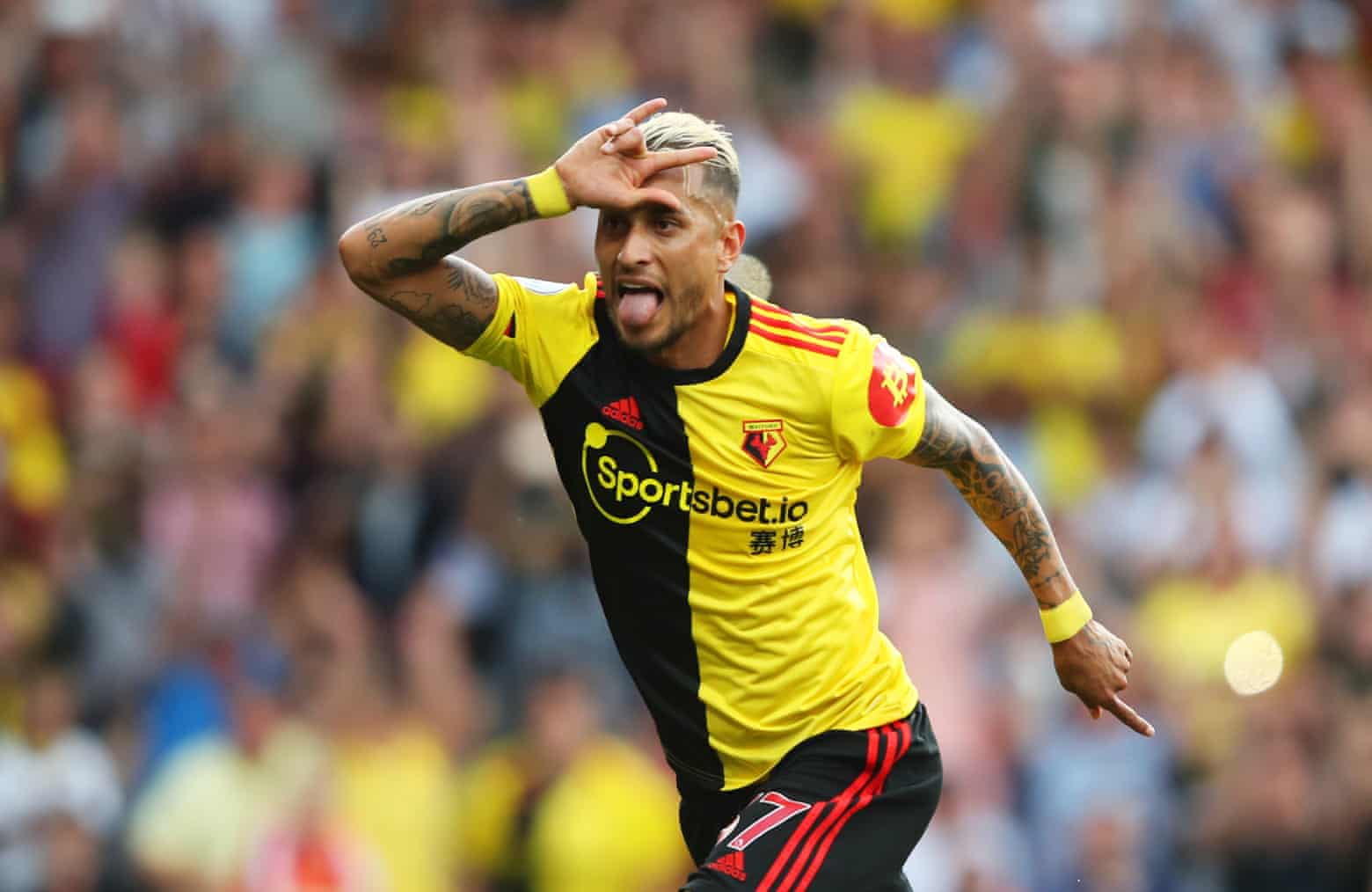 Under Watford's new coach, Pereyra scores, denying Arsenal the win