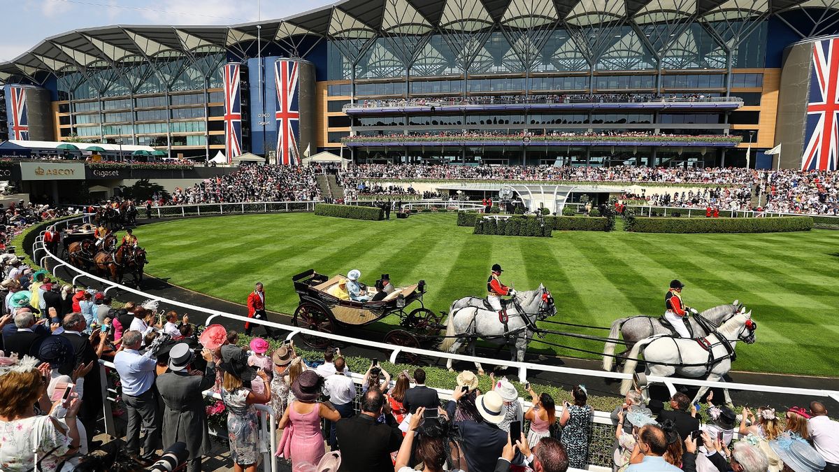 Queen's Royal Ascot Arrival 2017