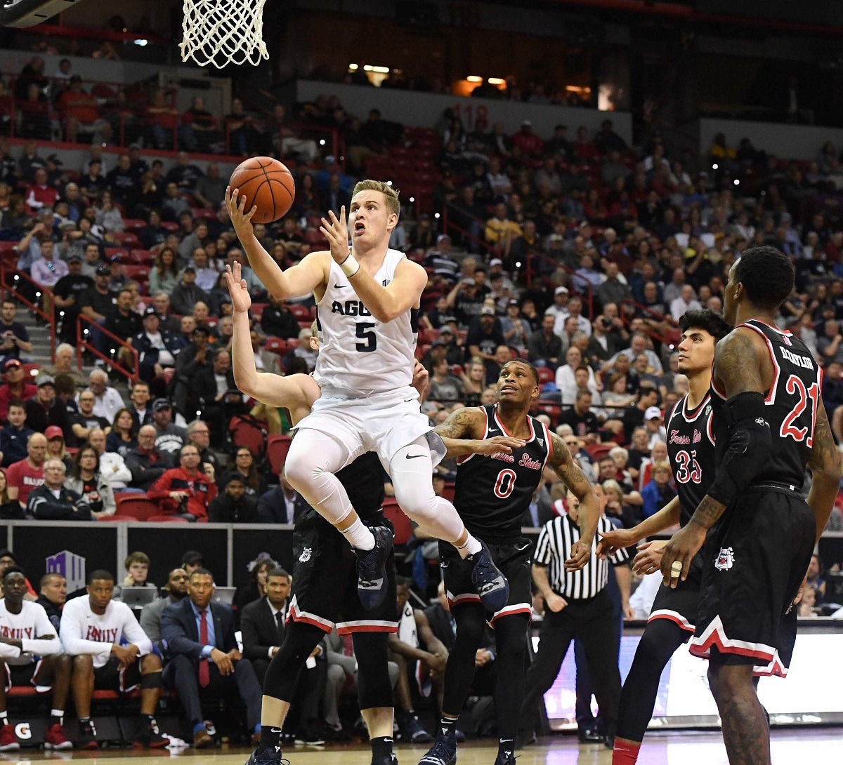 Sam Merrill Utah State Aggies March Madness Bubble Mountain West