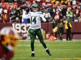 NY Jets QB Sam Darnold drops back to pass against the Washington Redskins at FedEx Field in DC. (Image: Marco Esquondoles/Getty)