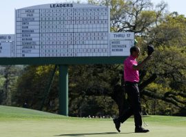 Bettors are showing support for Tiger Woods at sportsbooks, despite his long odds of winning the PGA Championship. (Image: Robert F. Bukaty/AP)