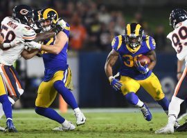 LA Rams running back Todd Gurley finds a hole against the Chicago Bears at the LA Coliseum. (Image: Wally Skalij/LA Times)