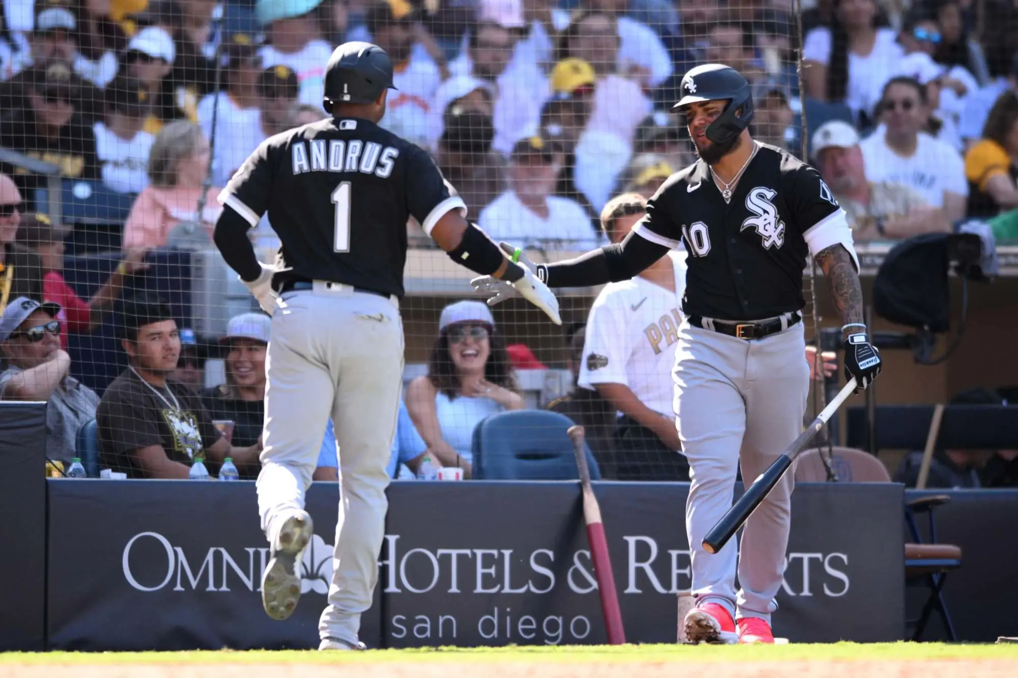 elvis-andrus-yoan-moncada-chicago-white-sox