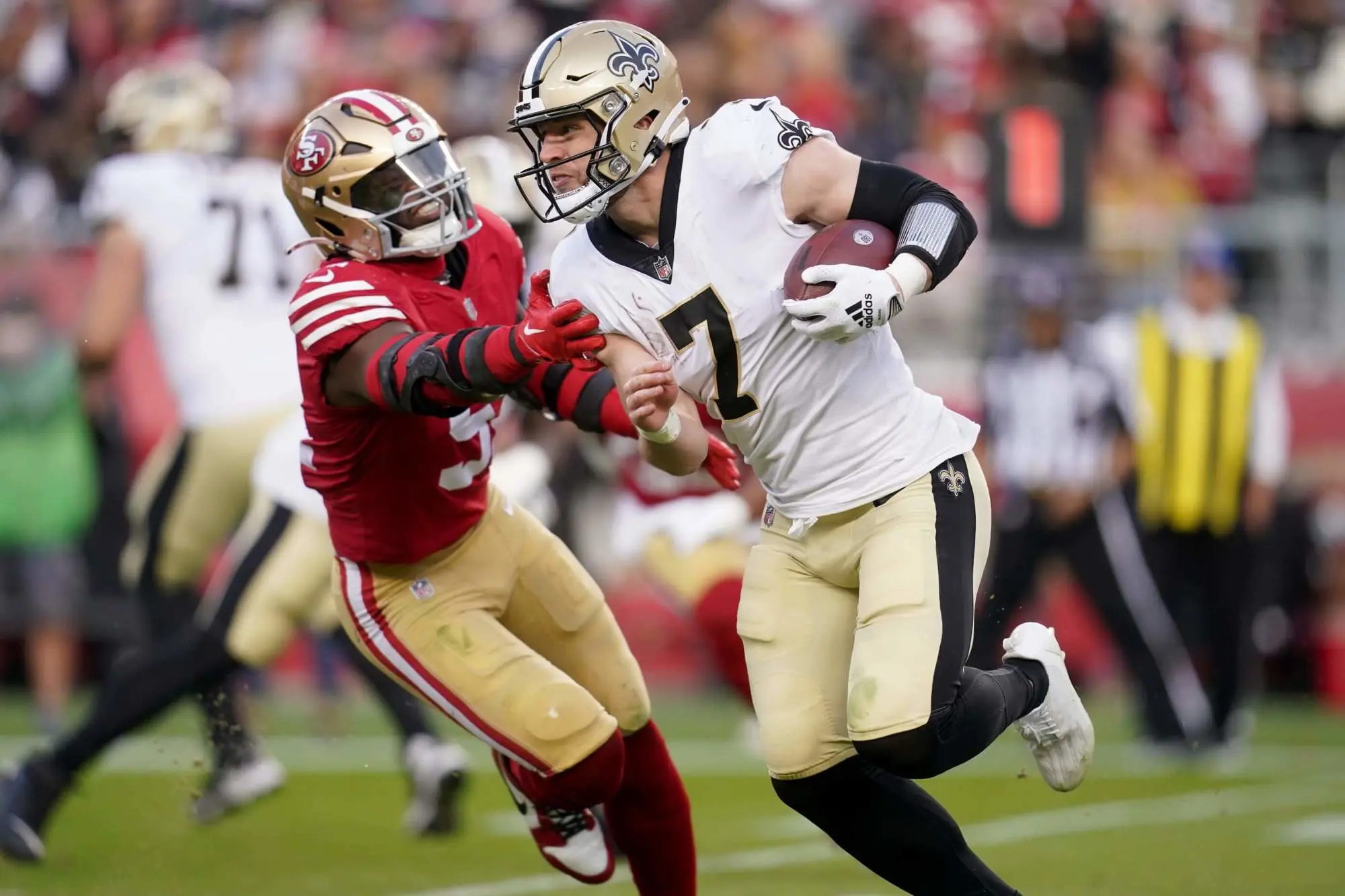 taysom-hill-new-orleans-saints-azeez-al-shaair-san-francisco-49ers