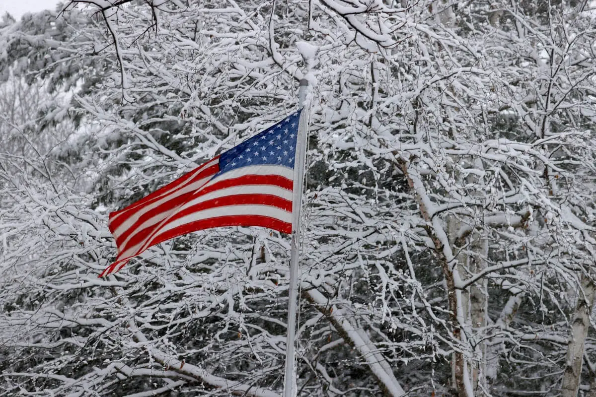 american-flag-general-snow