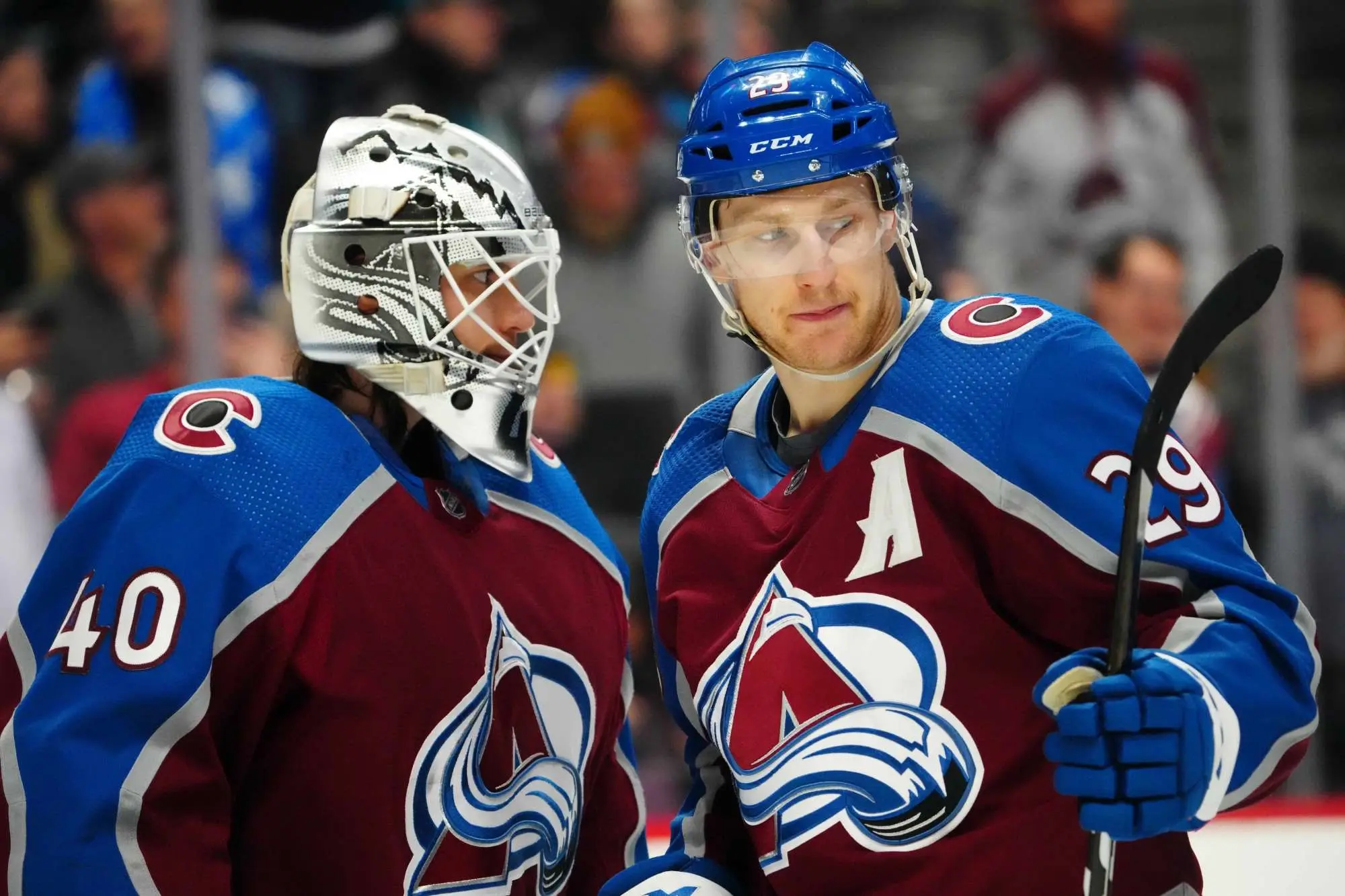 colorado-avalanche-alexandar-georgiev-nathan-mackinnon-ball-arena