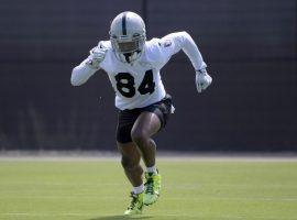 Antonio Brown apparently isnâ€™t going to make good on his threat to retire if he canâ€™t wear his old helmet. (Image: USA Today Sports)