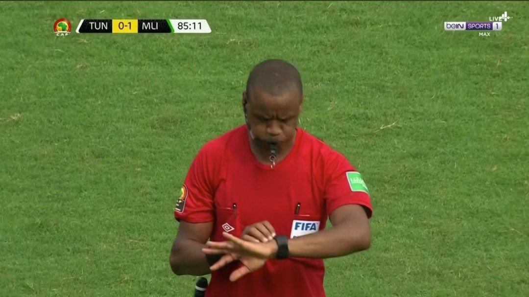 Zambian referee Janny Sikazwe