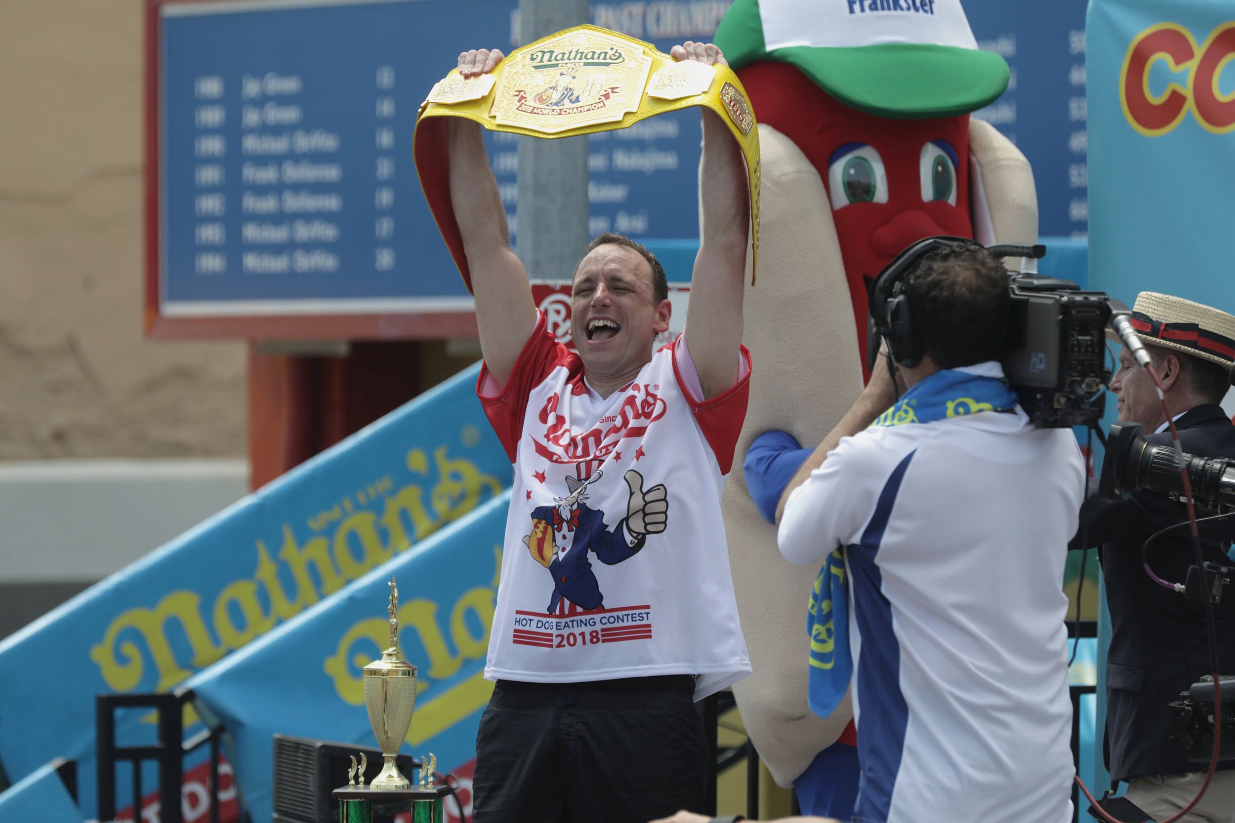 Joey Chestnut hot dog eating contest 