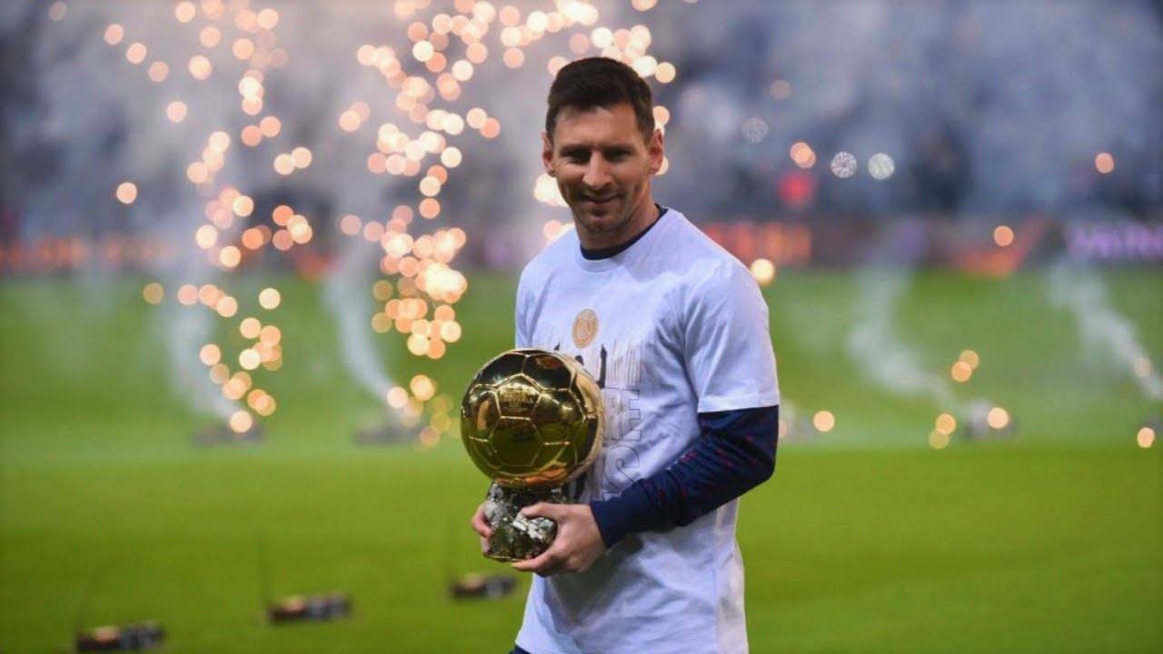 Ballon d'Or 2021: Messi presented his trophy to PSG's supporters